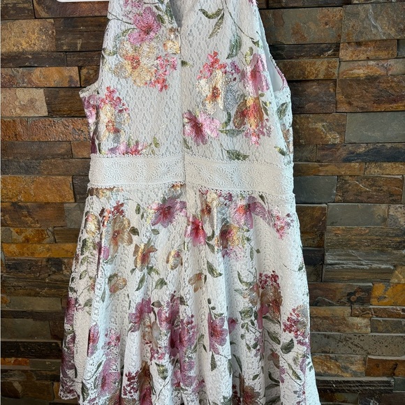 Floral Lace Kids Dress - Picture 5 of 9